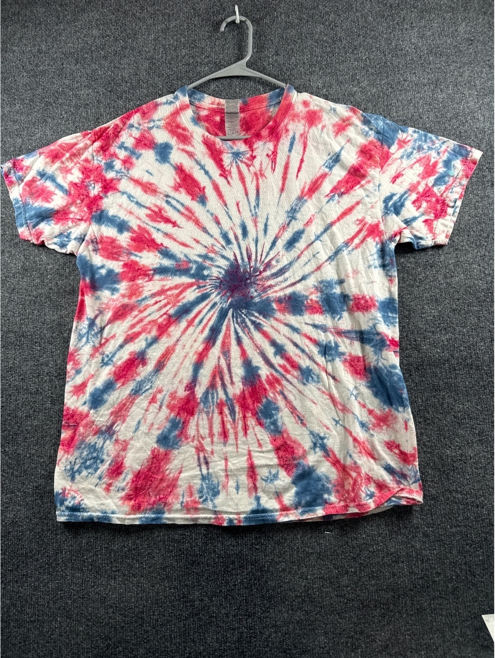 Gildan Mens Large Red White Blue Tie Dye T Shirt Spiral Patriotic Hippie Retro